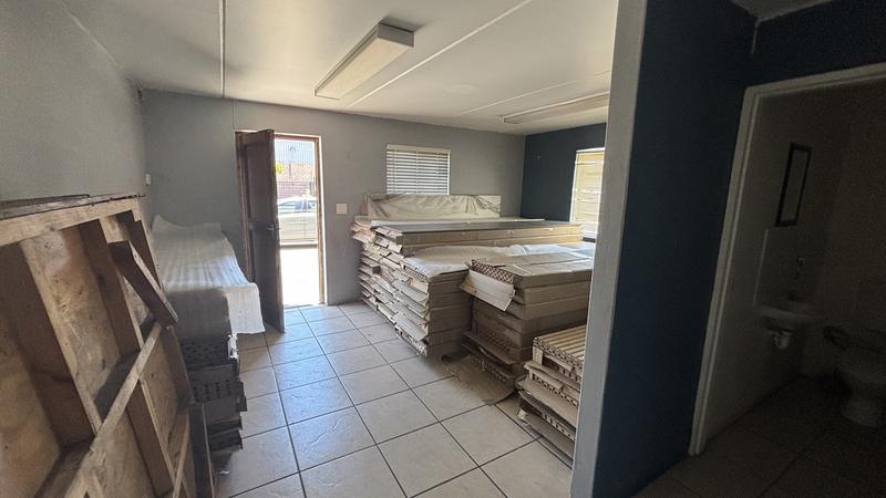 To Let commercial Property for Rent in Maitland Western Cape